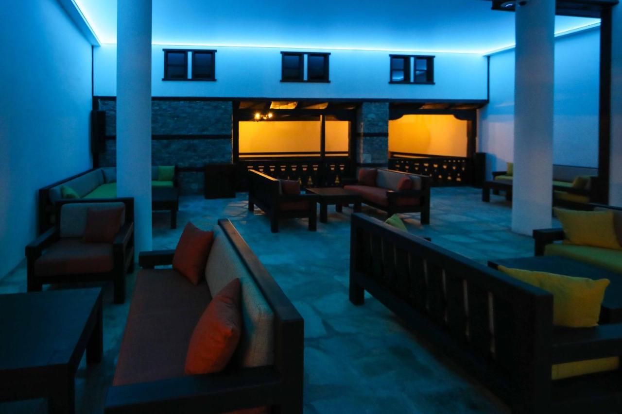 Hotel Leshten Zewnętrze zdjęcie