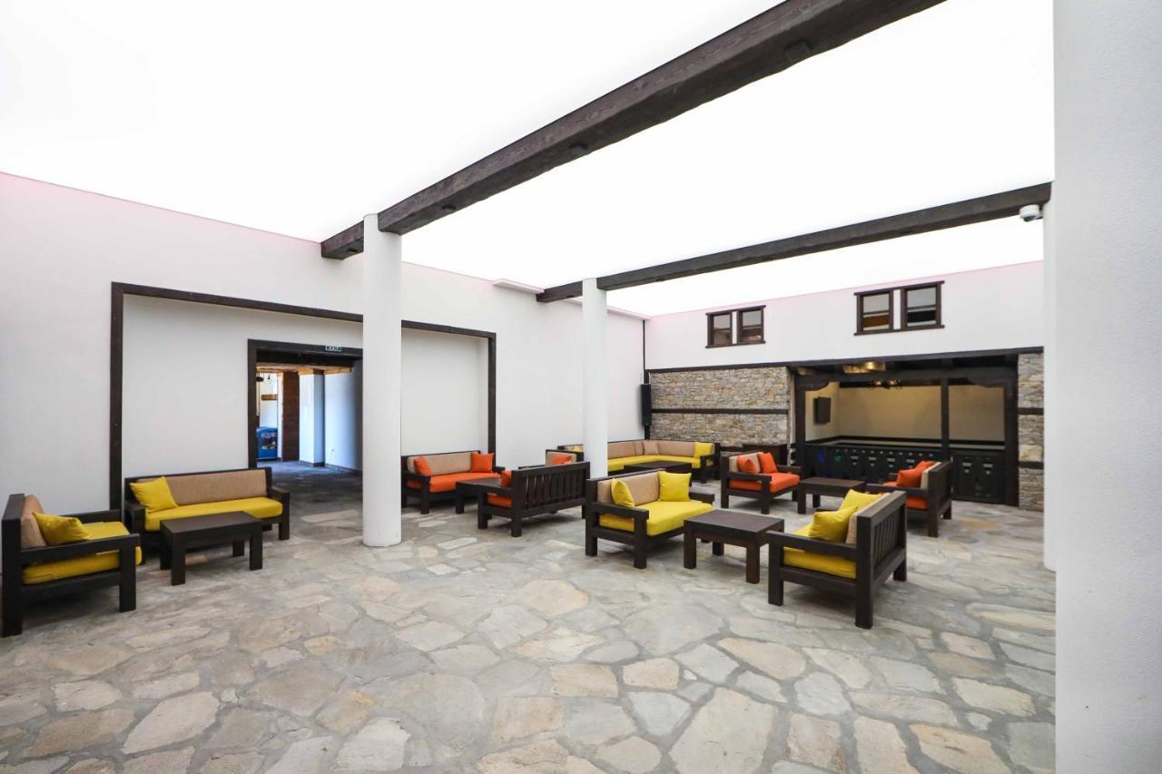 Hotel Leshten Zewnętrze zdjęcie