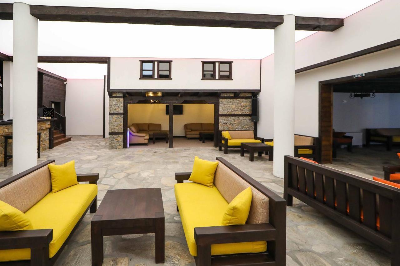 Hotel Leshten Zewnętrze zdjęcie