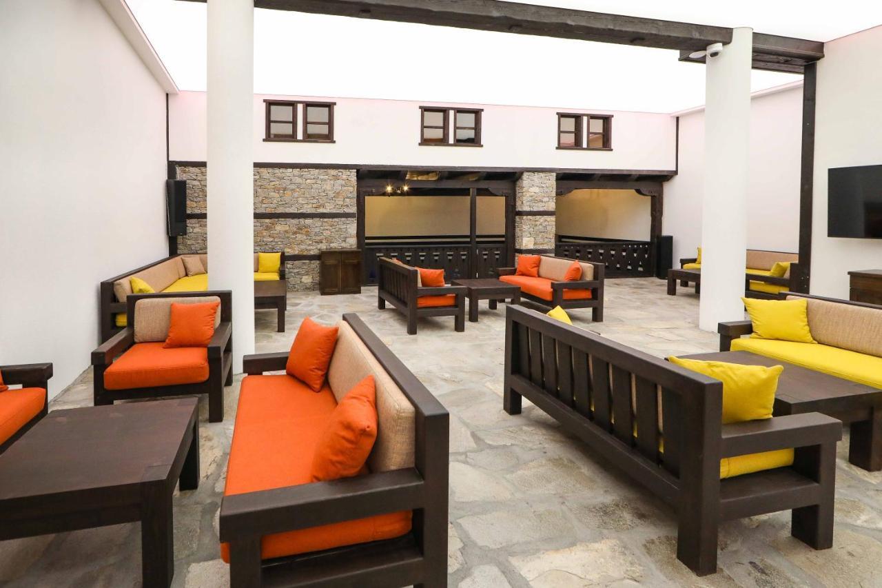 Hotel Leshten Zewnętrze zdjęcie