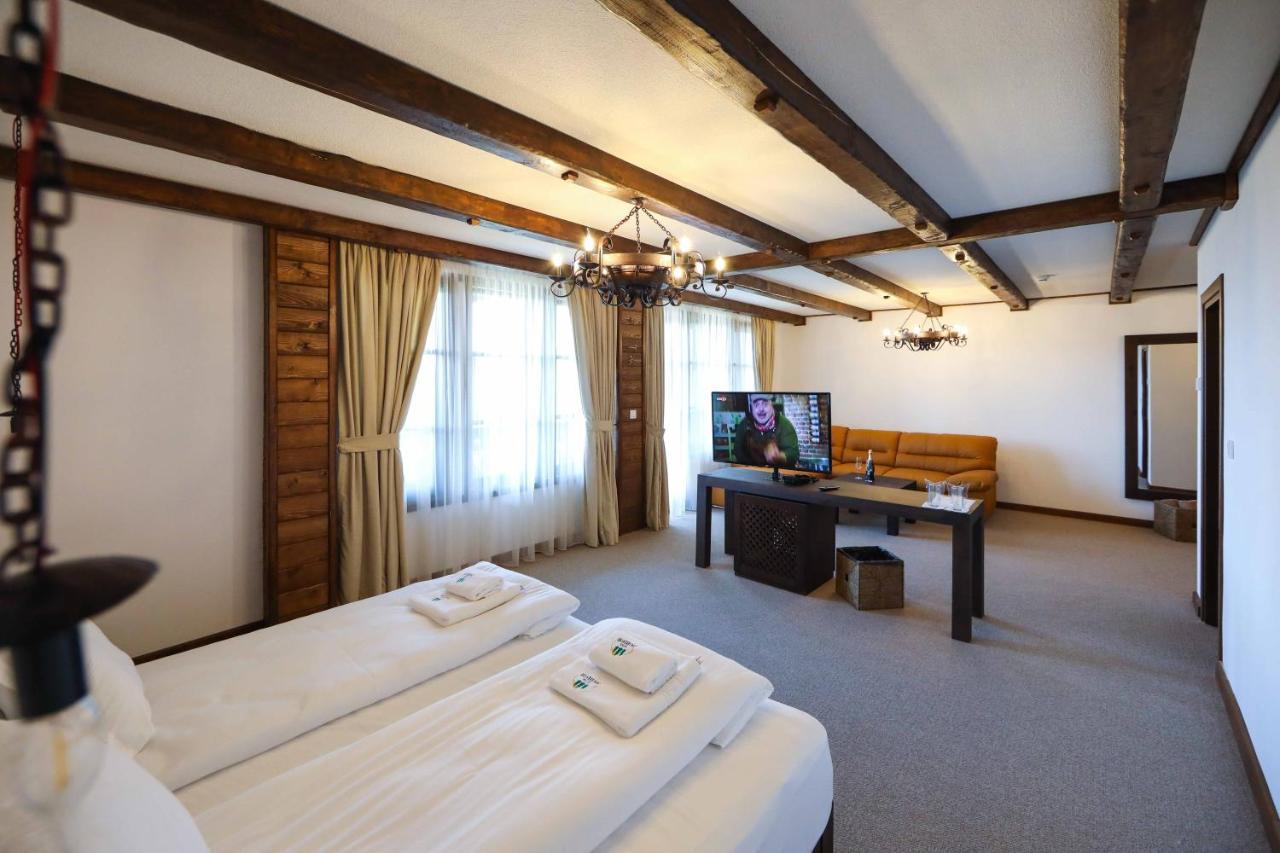 Hotel Leshten Zewnętrze zdjęcie