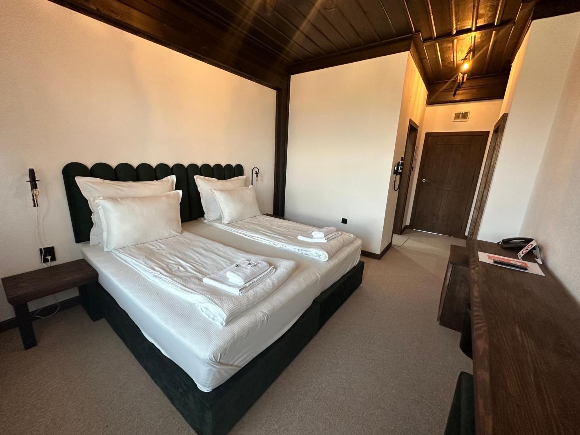 Hotel Leshten Zewnętrze zdjęcie