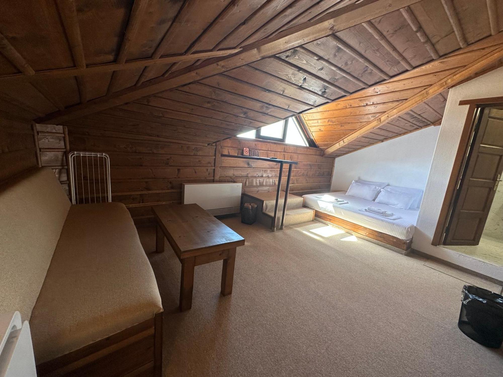 Hotel Leshten Zewnętrze zdjęcie