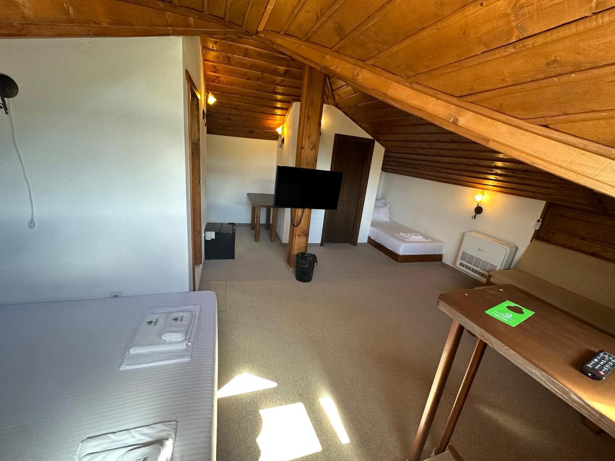 Hotel Leshten Zewnętrze zdjęcie